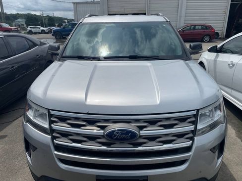 Used 2018 Ford Explorer XLT w/ Equipment Group 201A FWD image 1