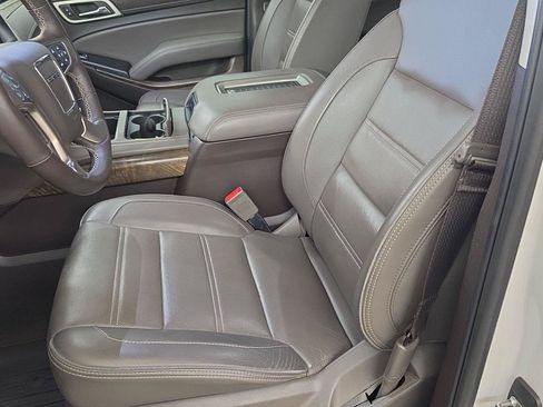 Used 2018 GMC Yukon XL Denali AWD/4WD image 12