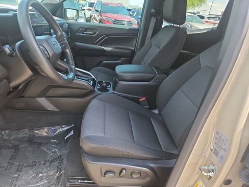Used 2023 Chevrolet Colorado Trail Boss w/ Technology Package AWD/4WD image 15