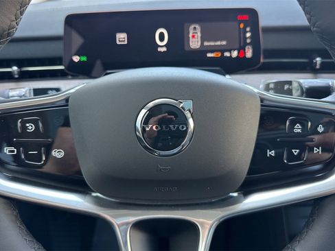 Used 2025 Volvo EX90 Ultra image 24