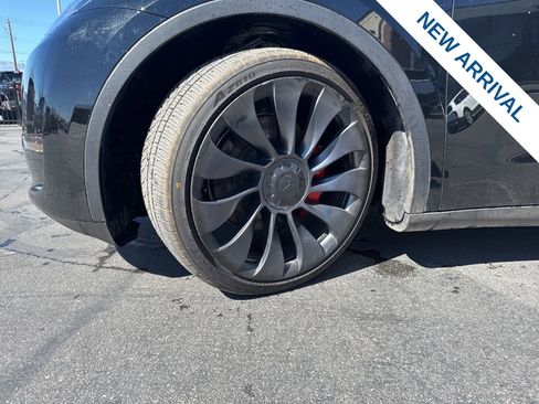 Used 2024 Tesla Model Y Performance AWD/4WD image 23