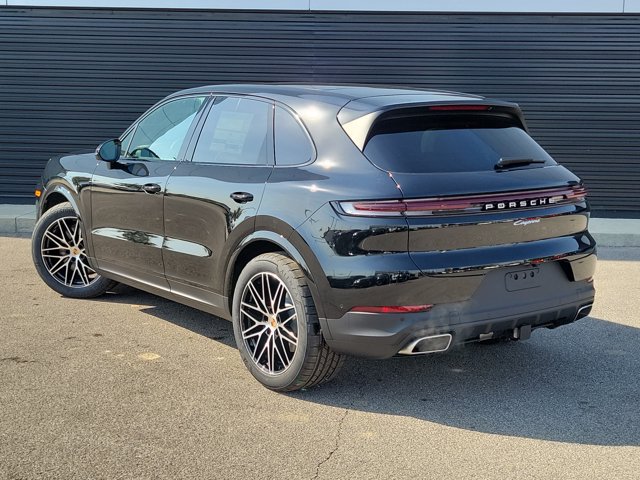 Used 2026 Porsche Cayenne AWD/4WD image 3