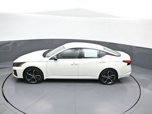 Used 2024 Nissan Altima 2.5 SR image 39