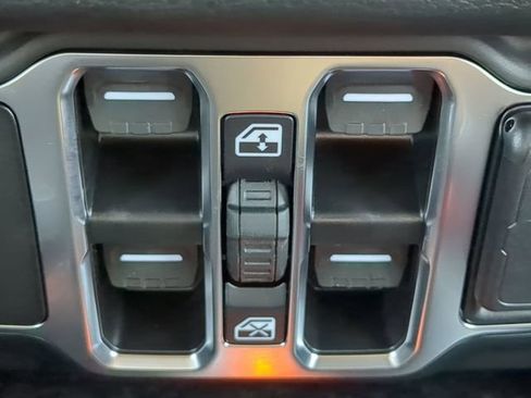 New 2026 Jeep Gladiator Sport image 24