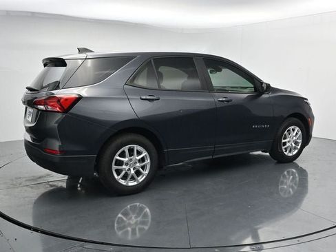 Used 2022 Chevrolet Equinox LS w/ LS Convenience Package FWD image 10