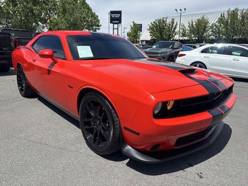 Used 2020 Dodge Challenger R/T RWD image 3