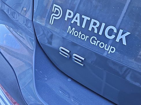 Certified 2023 Volkswagen Taos SE w/ Panoramic Sunroof Package image 6