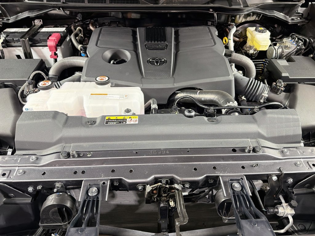 Used 2026 Toyota Tundra SR5 w/ SR5 Premium Package AWD/4WD image 31