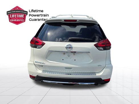 Used 2019 Nissan Rogue SL w/ Premium Package FWD image 8