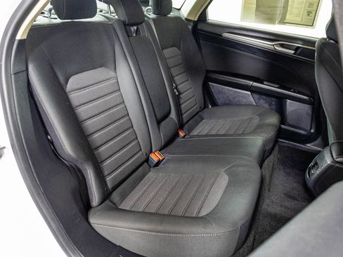 Used 2020 Ford Fusion SE FWD image 38