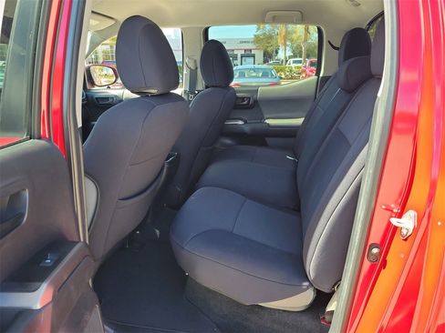Used 2022 Toyota Tacoma SR5 w/ Technology Package image 10