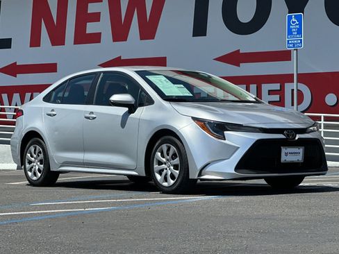 Used 2024 Toyota Corolla LE FWD image 8