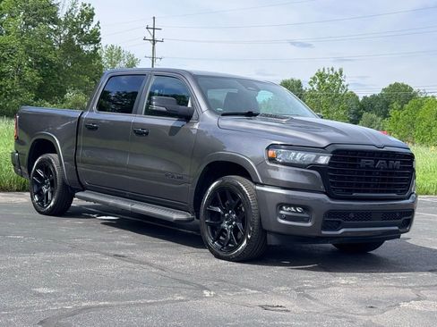 Used 2025 RAM 1500 Laramie w/ Night Edition AWD/4WD image 4
