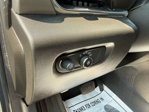 Used 2020 Chevrolet Traverse LS AWD/4WD image 14