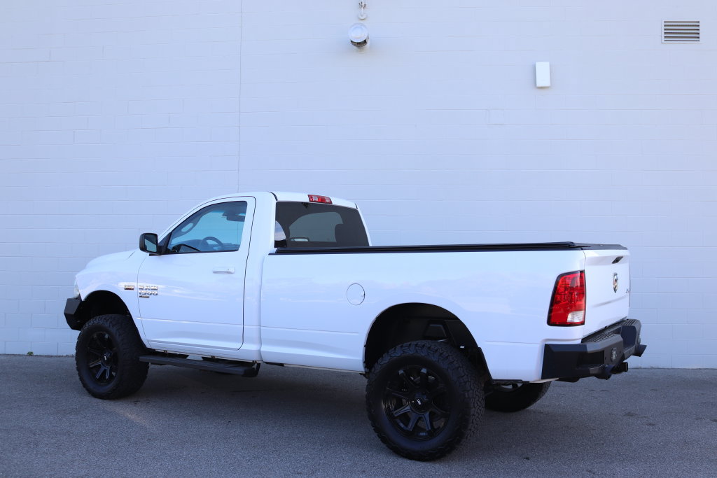 Used 2020 RAM 1500 Classic SLT AWD/4WD image 19