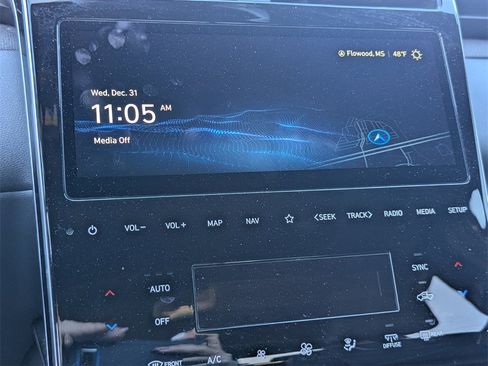 Certified 2023 Hyundai Santa Cruz Limited image 12