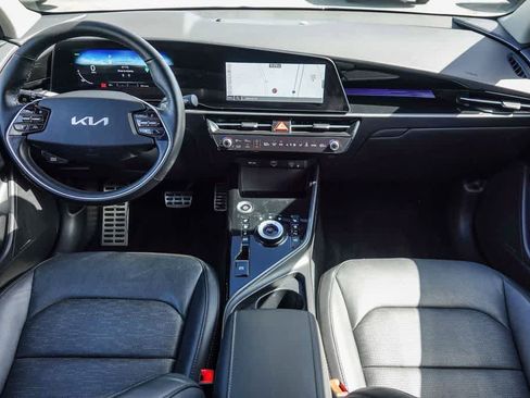 Certified 2023 Kia Niro Wave FWD image 11
