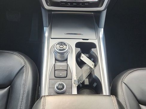 Certified 2021 Ford Explorer XLT w/ Equipment Group 202A AWD/4WD image 18