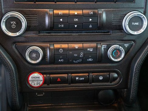 Used 2017 Ford Mustang Coupe RWD image 17