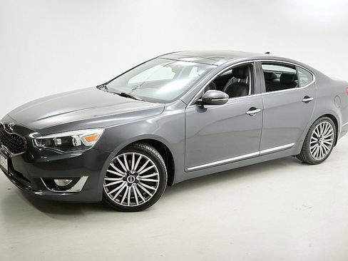 Used 2015 Kia Cadenza Premium w/ Technology Package image 3