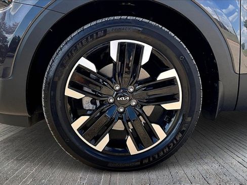 Certified 2025 Kia Telluride SX Prestige image 8