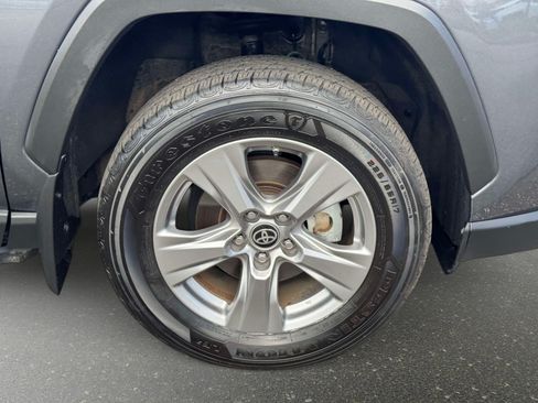 Certified 2024 Toyota RAV4 LE AWD/4WD image 9