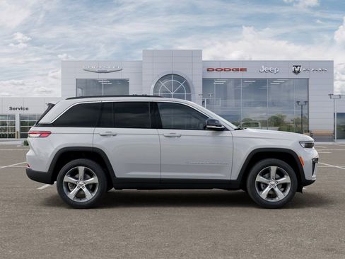 New 2026 Jeep Grand Cherokee Limited w/ Luxury Tech Group II image 23