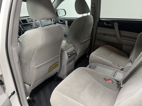 Used 2013 Toyota Highlander Plus image 47
