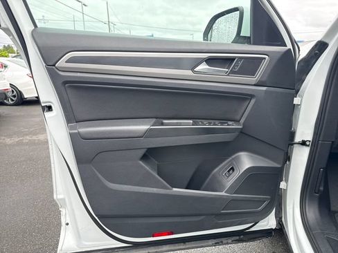 Used 2021 Volkswagen Atlas SE w/ Panoramic Sunroof Package AWD/4WD image 16