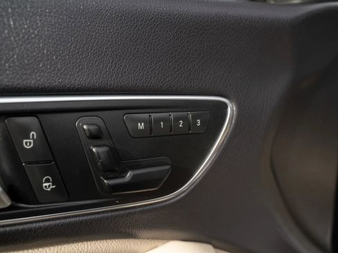 Used 2015 Mercedes-Benz CLA 250 image 16