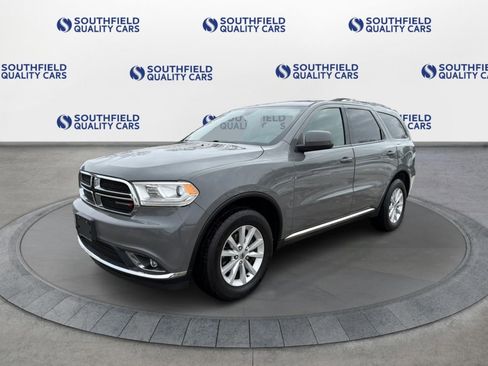 Used 2020 Dodge Durango SXT image 2
