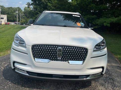 Used 2020 Lincoln Aviator Reserve w/ Equipment Group 201A RWD image 8