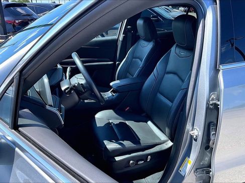 Used 2025 Cadillac XT4 Premium Luxury AWD/4WD image 33
