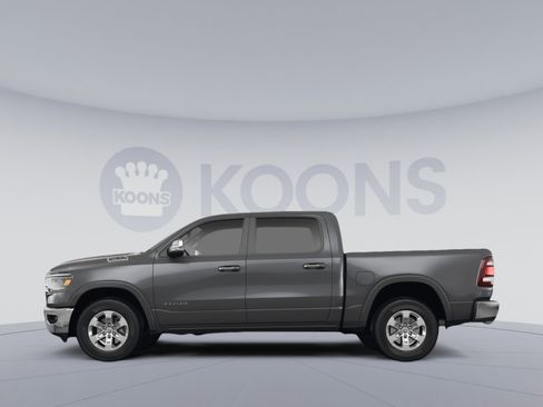 Used 2022 RAM 1500 Laramie AWD/4WD image 2