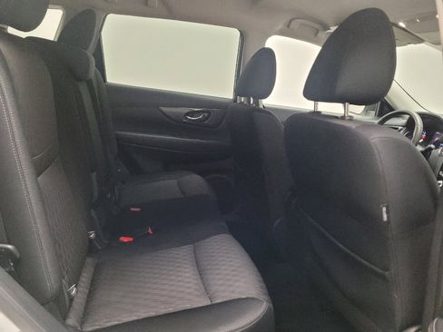 Used 2018 Nissan Rogue SV w/ Premium Package AWD/4WD image 19