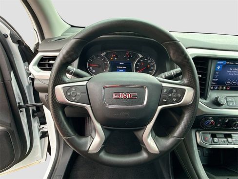 Used 2021 GMC Acadia SLE image 12