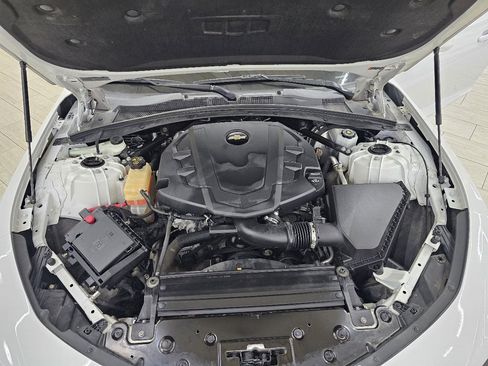 Used 2020 Chevrolet Camaro LT w/ Technology Package image 41