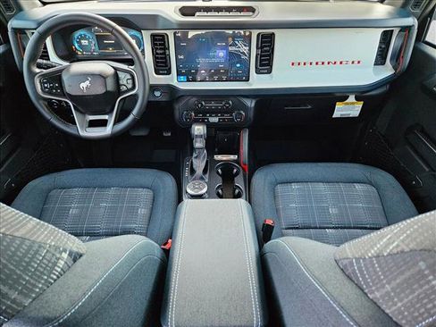 New 2025 Ford Bronco Heritage Edition AWD/4WD image 15