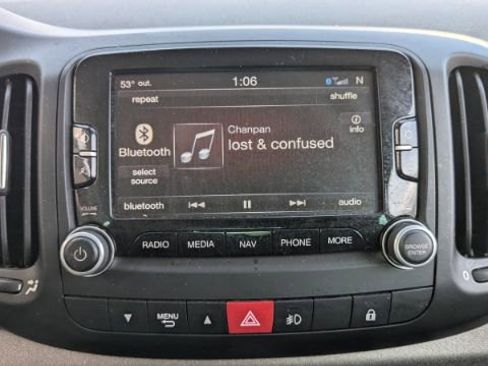 Used 2014 FIAT 500L Trekking w/ Popular Equipment Group image 32