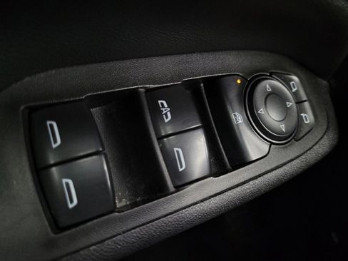 Used 2021 Chevrolet Equinox LT image 27