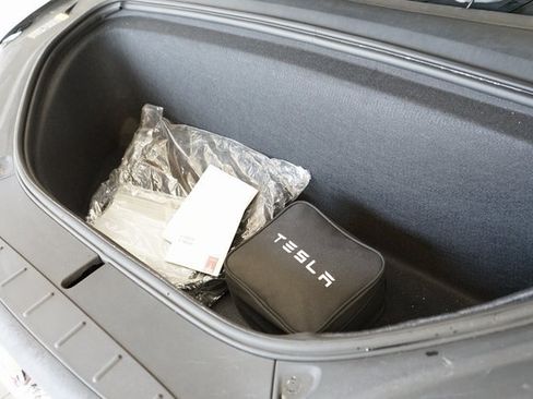 Used 2017 Tesla Model X 75D image 52