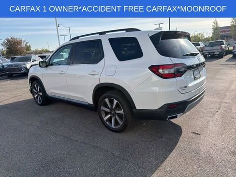 Used 2023 Honda Pilot Touring image 11