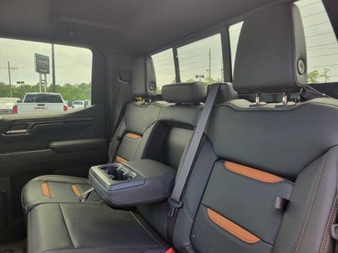 Used 2023 GMC Sierra 1500 AT4 w/ Technology Package AWD/4WD image 27