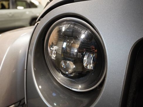 Used 2013 Jeep Wrangler Unlimited Sport AWD/4WD image 11