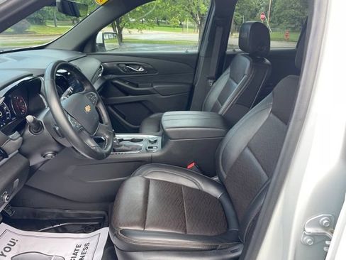 Used 2023 Chevrolet Traverse High Country w/ LPO, Floor Liner Package FWD image 15
