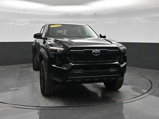 Used 2024 Toyota Tacoma TRD Off-Road w/ TRD Off Road Upgrade Package AWD/4WD video 2