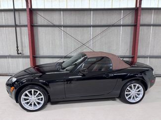 Used 2006 MAZDA MX-5 Miata Grand Touring RWD video 1