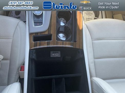 Used 2024 Cadillac Escalade Premium Luxury Platinum w/ Heavy-Duty Trailer Package image 28