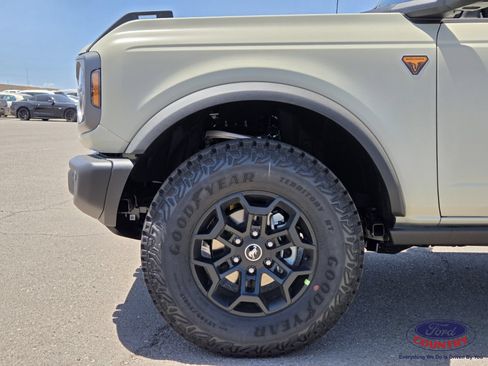 New 2026 Ford Bronco Badlands AWD/4WD image 5