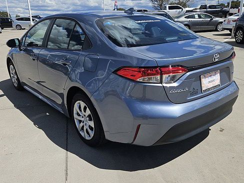 Used 2025 Toyota Corolla LE image 23